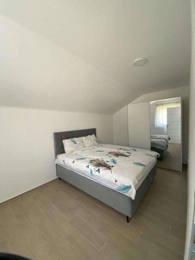 Apartman Zepce Luaran gambar
