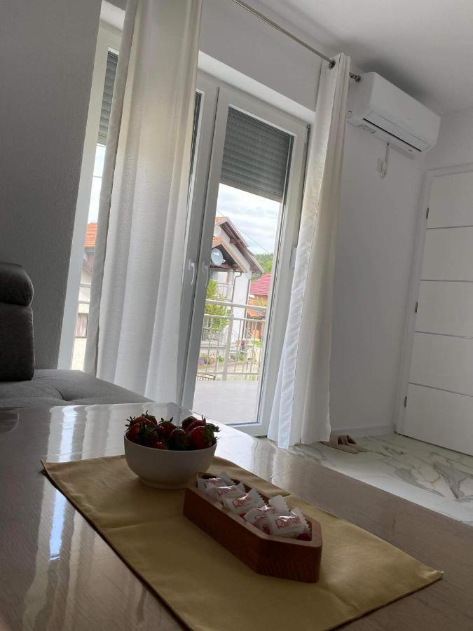 Apartman Zepce Luaran gambar