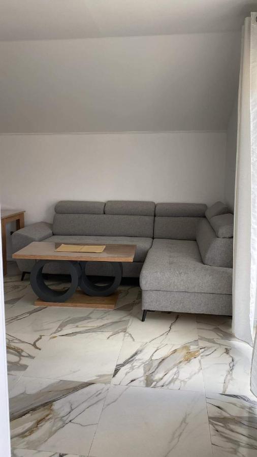Apartman Zepce Luaran gambar